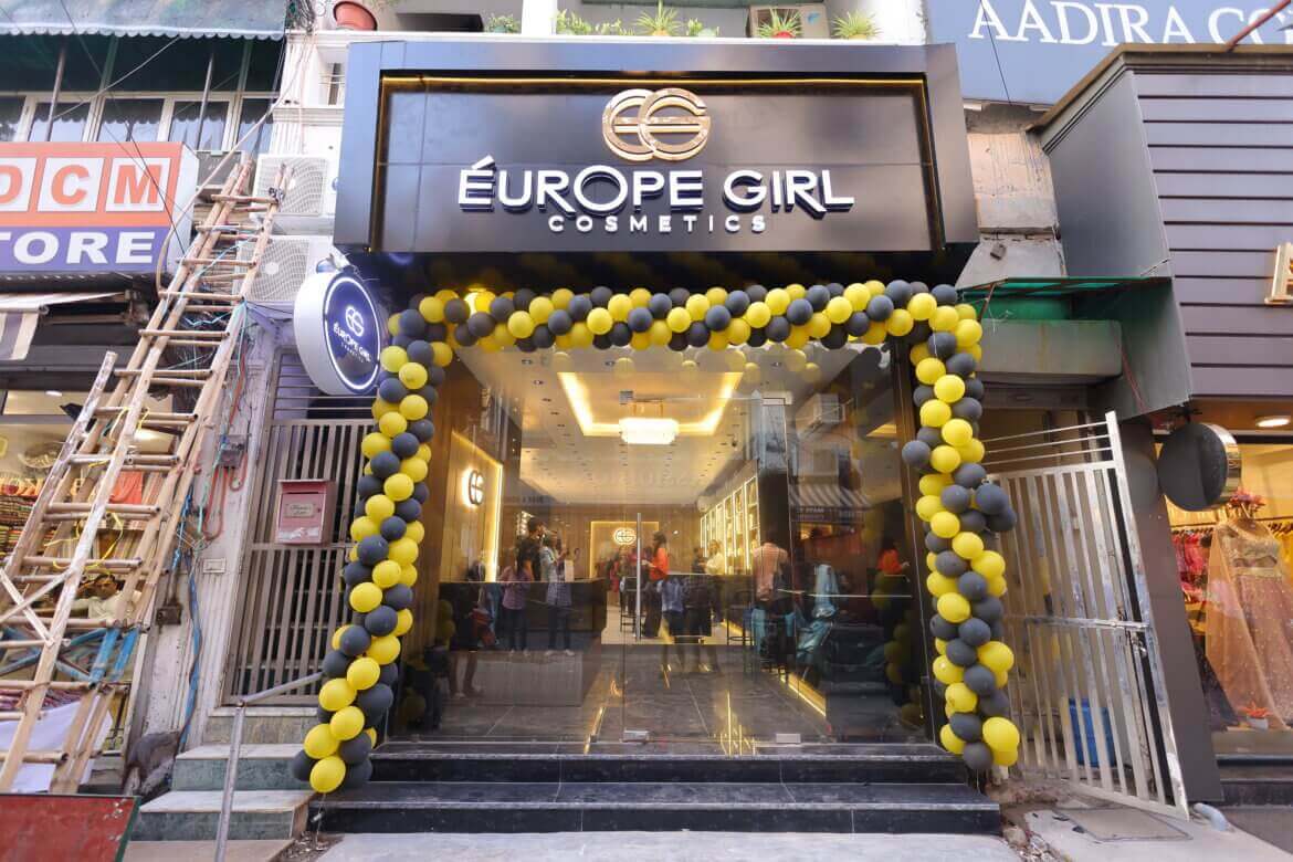 egirlcosmetics mbm_makeup_studio Image courtesy: Banner Image Caption: Europe Girl’s New Delhi Store